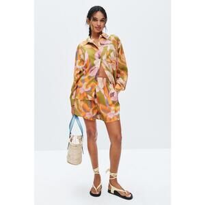 Untitled in Motion Multicolored Tapan Shorts Size L with Small Hole